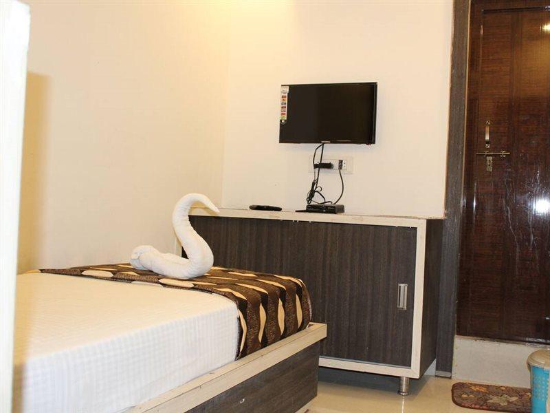 Super Hotel O Shri Shiva Palace Rāipur Buitenkant foto