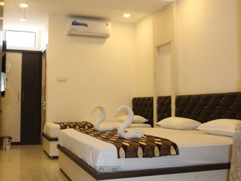 Super Hotel O Shri Shiva Palace Rāipur Buitenkant foto