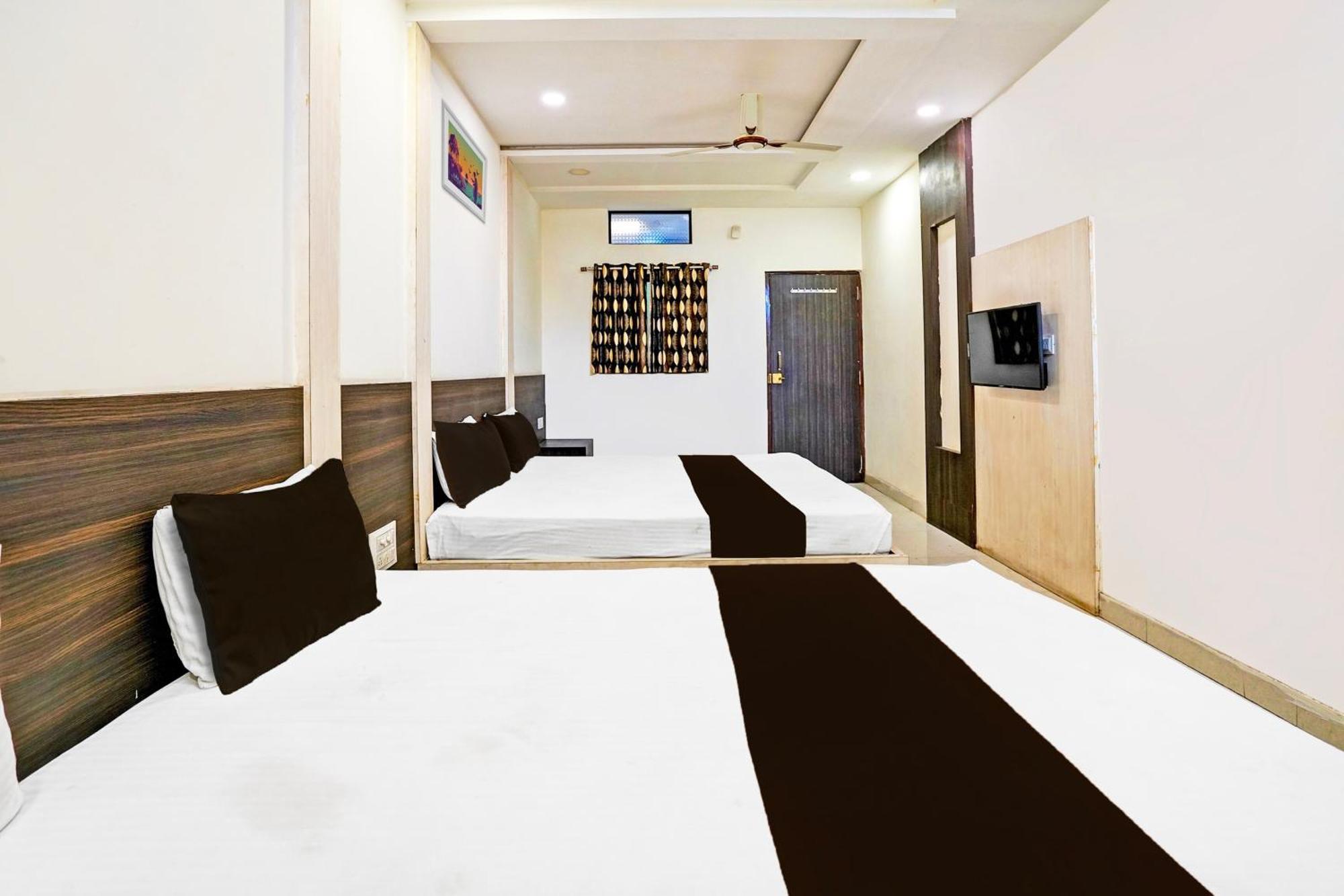 Super Hotel O Shri Shiva Palace Rāipur Buitenkant foto