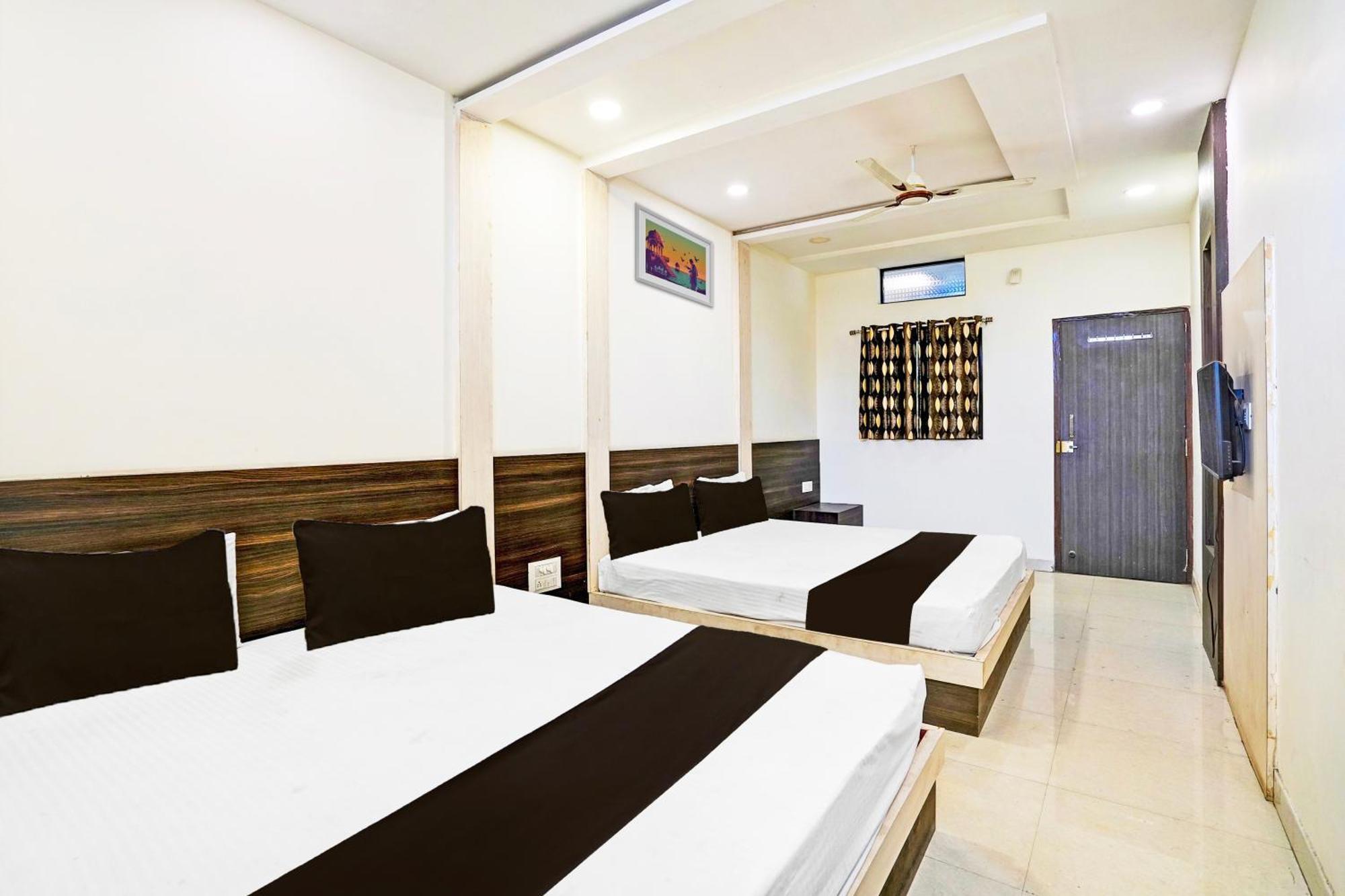Super Hotel O Shri Shiva Palace Rāipur Buitenkant foto