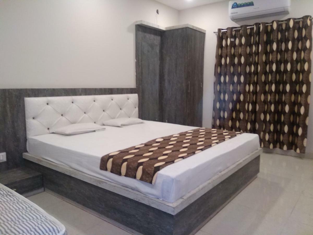 Super Hotel O Shri Shiva Palace Rāipur Buitenkant foto