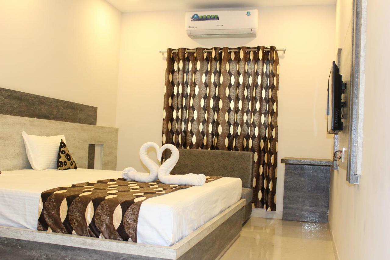 Super Hotel O Shri Shiva Palace Rāipur Buitenkant foto
