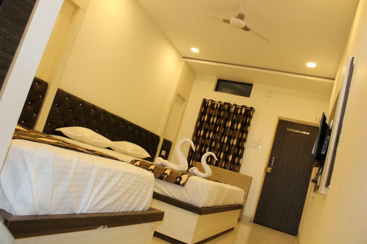 Super Hotel O Shri Shiva Palace Rāipur Buitenkant foto