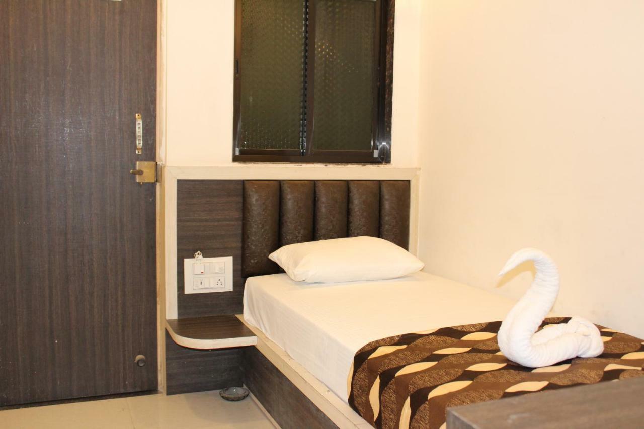 Super Hotel O Shri Shiva Palace Rāipur Buitenkant foto