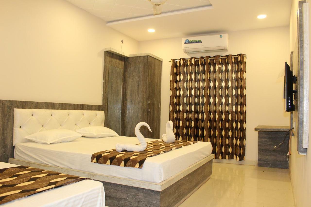 Super Hotel O Shri Shiva Palace Rāipur Buitenkant foto