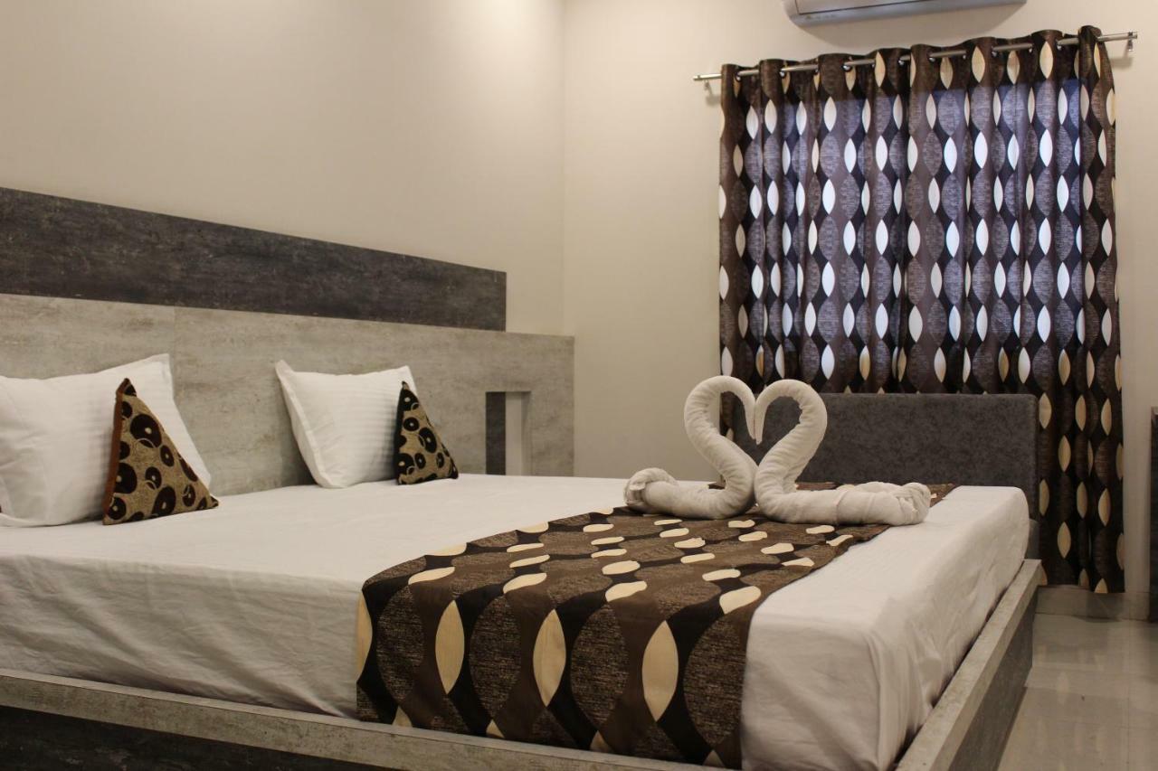 Super Hotel O Shri Shiva Palace Rāipur Buitenkant foto