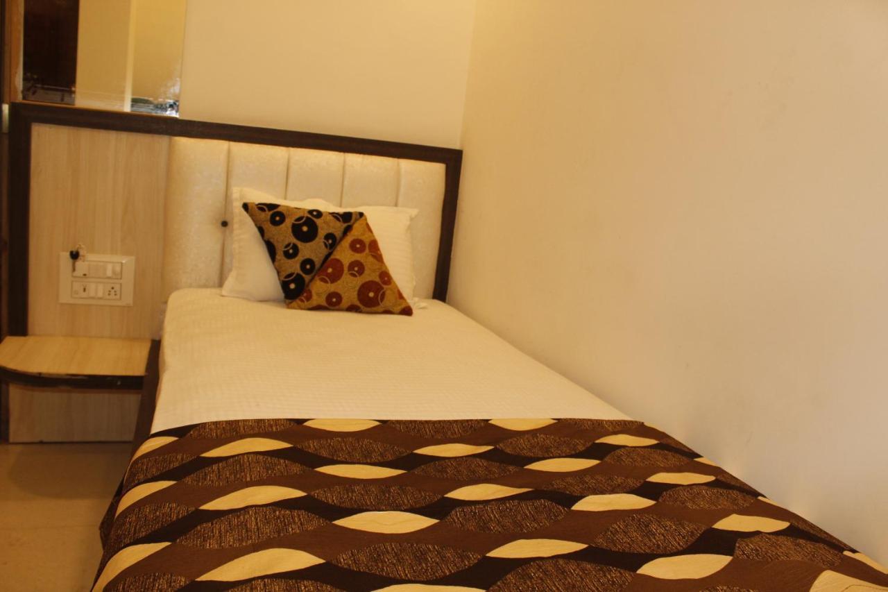 Super Hotel O Shri Shiva Palace Rāipur Buitenkant foto